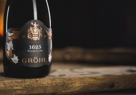 Gröhl 1625 Sektflasche, © Weingut Eckehart & Johannes Gröhl Gröhl 1625 Sektflasche, © Weingut Eckehart & Johannes Gröhl