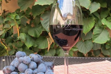 Weingut Margaretenhof_Sir Henry im Glas, © Weingut Margaretenhof Weingut Margaretenhof_Sir Henry im Glas, © Weingut Margaretenhof