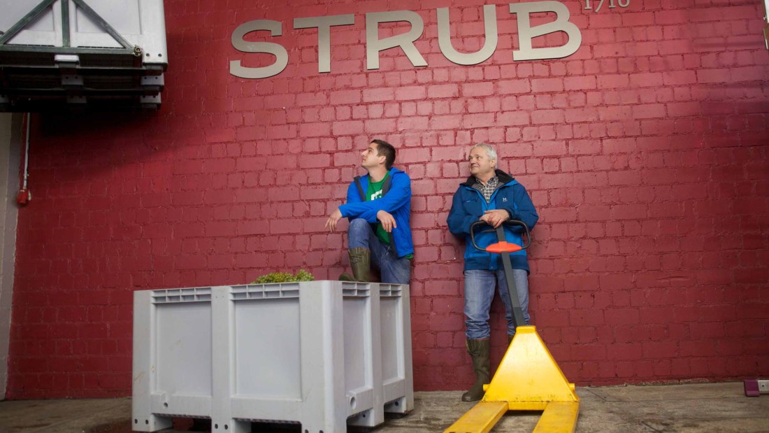 Weingut Strub_Schriftzug, © Michael von Haugwitz Weingut Strub_Schriftzug, © Michael von Haugwitz