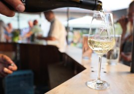 Jahrgangsprobe Lindenhof Kröhler, © Kröhler GbR Jahrgangsprobe Lindenhof Kröhler, © Kröhler GbR