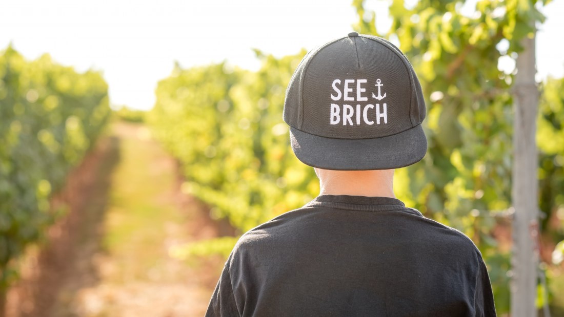 Weingut Seebrich_Mütze, © Weingut Seebrich Weingut Seebrich_Mütze, © Weingut Seebrich