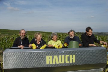 Weingut Wagner_Erntehelfer, © Weingut Wagner Weingut Wagner_Erntehelfer, © Weingut Wagner