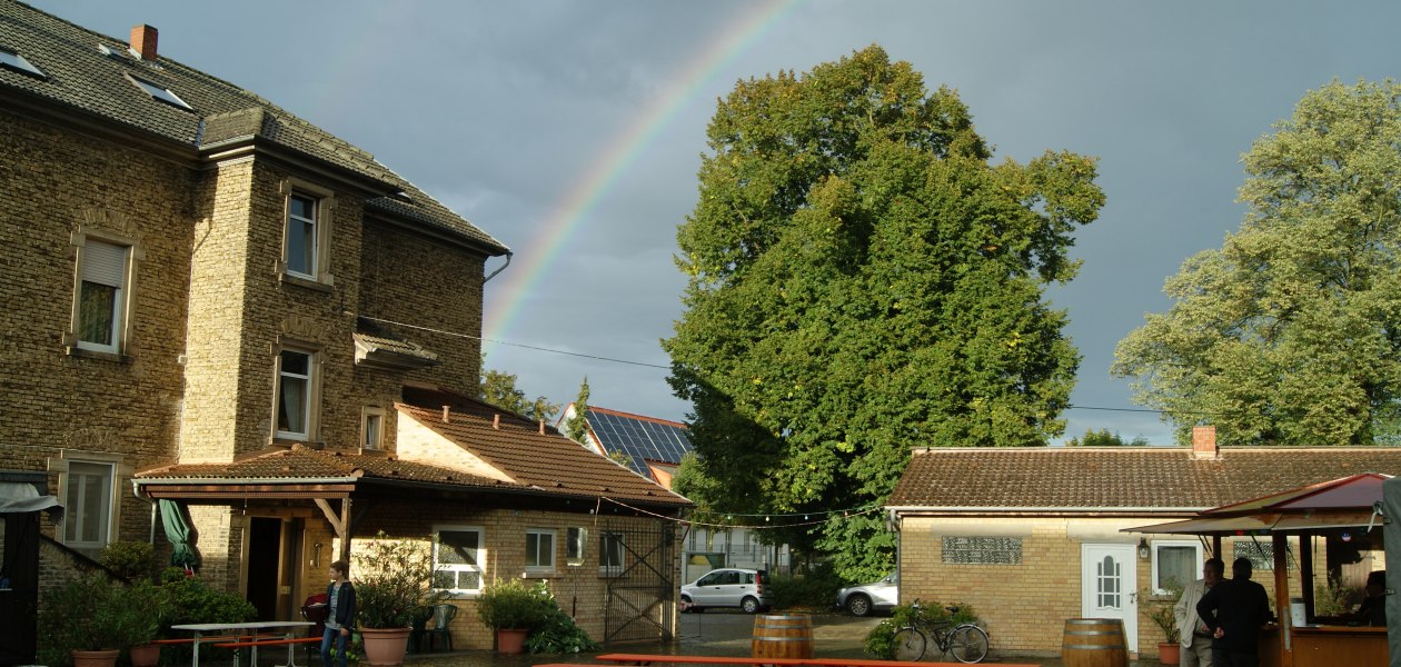 Weingut Bernhard_Weingutshof, © Weingut Bernhard Weingut Bernhard_Weingutshof, © Weingut Bernhard