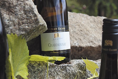 Weingut Escher_Flasche, &copy; Weingut Escher