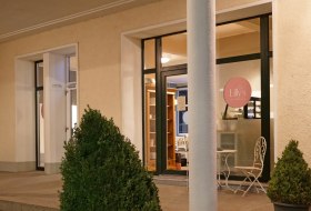 Lillys Caf&eacute; &copy; Lillys Cafe