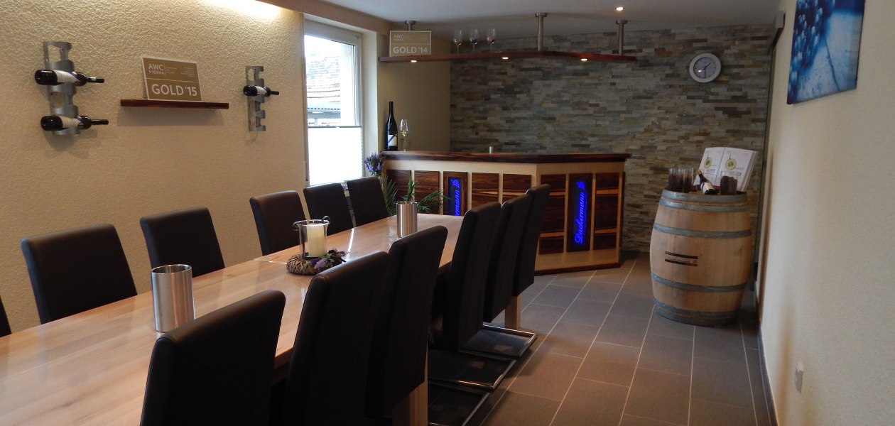 Weingut Dackermann_Vinothek, &copy; Weingut Dackermann