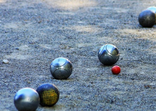 Boule im Mehrgenerationenpark Selzen &copy; pixabay