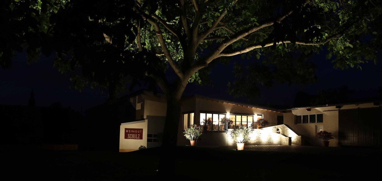 Weingut Schulz_im dunkeln, &copy; Weingut Schulz