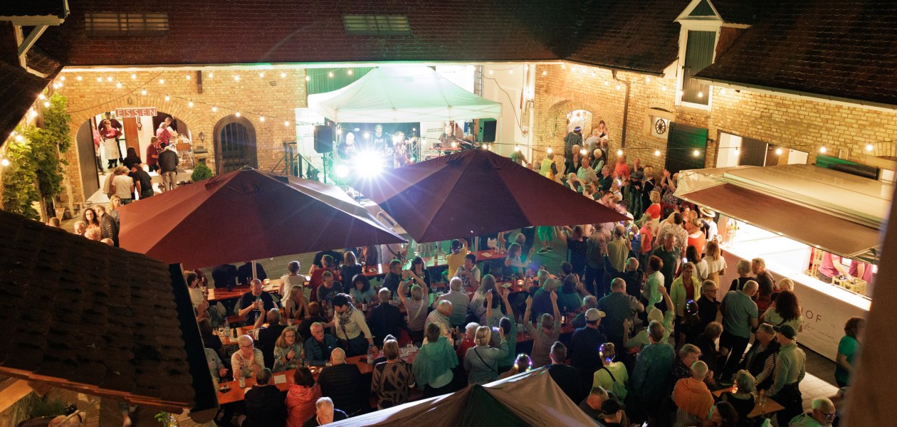 Weingut Krughof_Hoffest, &copy; Weingut Krughof