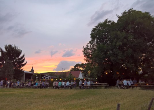Der Garten zur blauen Stunde &copy; Tina Kaiser