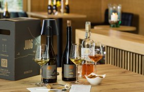 Weingut Jung Vinothek Weinprobe © Carsten Costard
