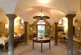 Weingew&ouml;lbe Weingut Schwanhof Schuppert, &copy; Weingut Schuppert