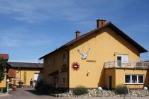 Falkenhof_Haus, &copy; Wein- und G&auml;stehaus FALKENHOF