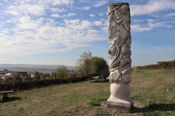 Evolutionss&auml;ule, &copy; Tourismus Service Center der Verbandsgemeinde Rhein-Selz