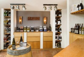 Vinothek Weingut Gehring, &copy; Carsten Costard