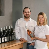 Weingut Gehring Diana Gehring mit Marvin Walter © Carsten Costard