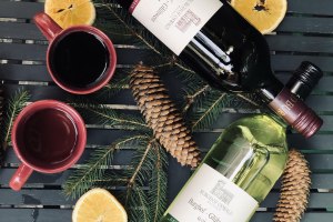 Weingut Burghof Oswald Gl&uuml;hwein, &copy; Julia Oswald