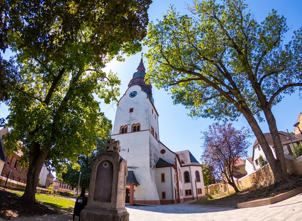 Martinskirche Nierstein Außenansicht Kultursinn Rhein-Selz, © www.inmedia.info