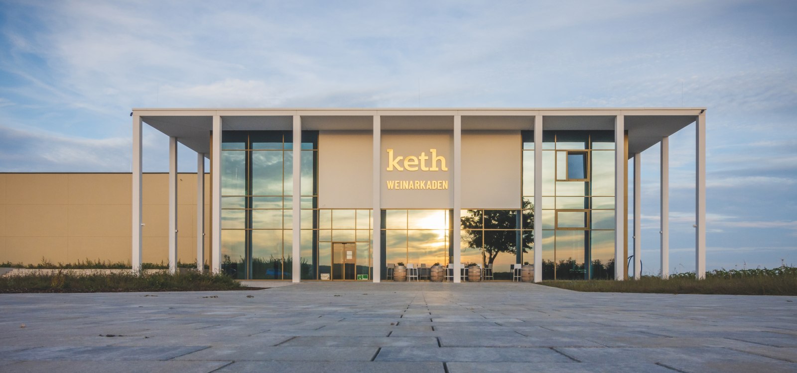 Wein- und Sektgut Keth_Weinarkaden vorne, &copy; Wein- und Sektgut Keth